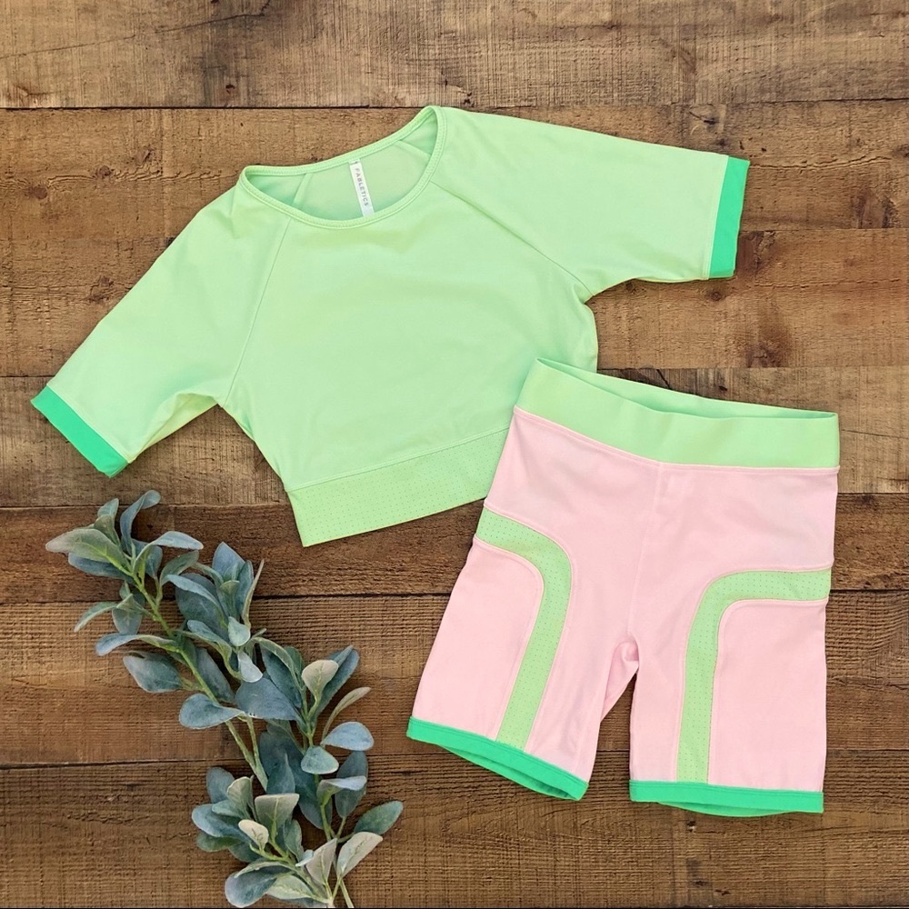 FABLETICS Pastel Green Crop Top - Picture 2 of 11